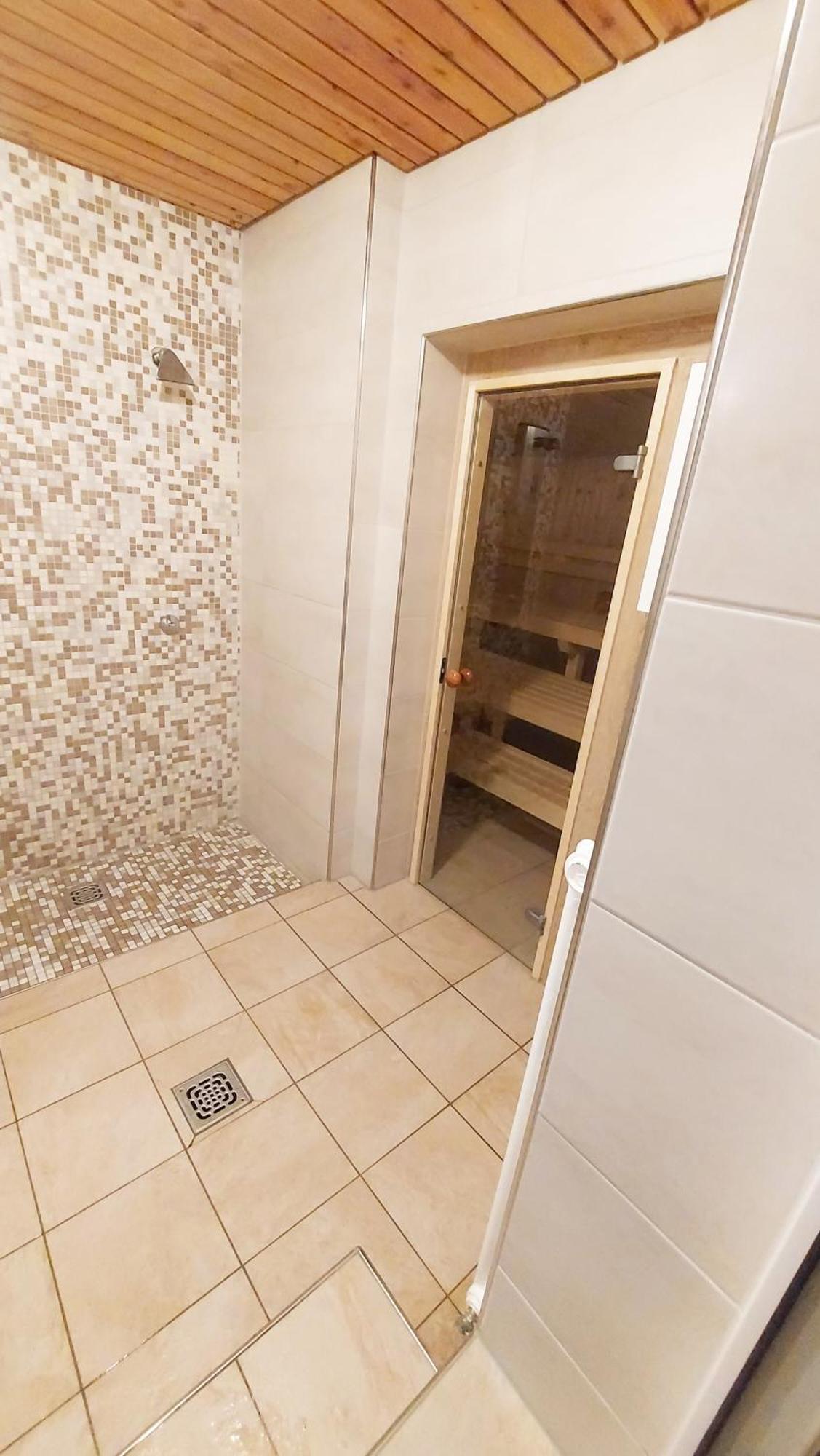 ミッセン・ヴィルハムスBerg-Juwel Hallenbad Mit Saunaアパートメント エクステリア 写真